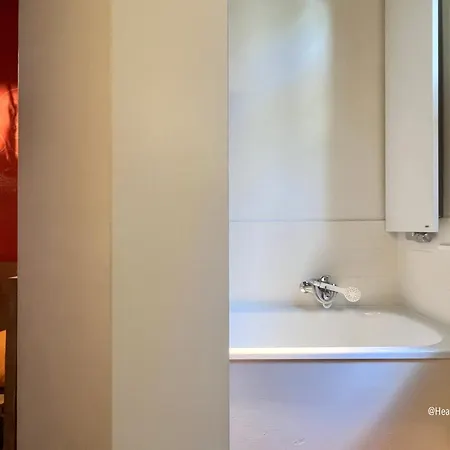 Heaven At 11, Your Deluxe With Personal Bathroom, Kitchenette & Terrace * Gent