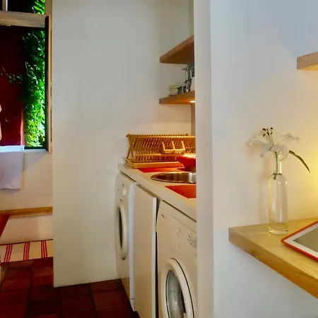 Heaven At 11, Your Deluxe With Personal Bathroom, Kitchenette & Terrace Bed & Breakfast Gent